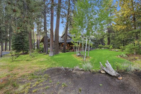 Tiny photo for 18829 Peony Place, Bend, OR 97702 (MLS # 220221330)