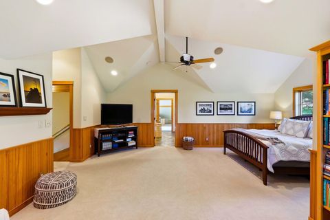 Tiny photo for 18829 Peony Place, Bend, OR 97702 (MLS # 220221330)