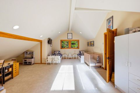 Tiny photo for 18829 Peony Place, Bend, OR 97702 (MLS # 220221330)