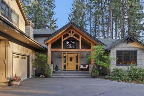 Photo of 18829 Peony Place, Bend, OR 97702 (MLS # 220221330)