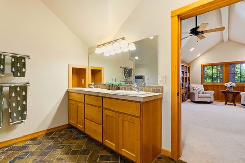 Tiny photo for 18829 Peony Place, Bend, OR 97702 (MLS # 220221330)