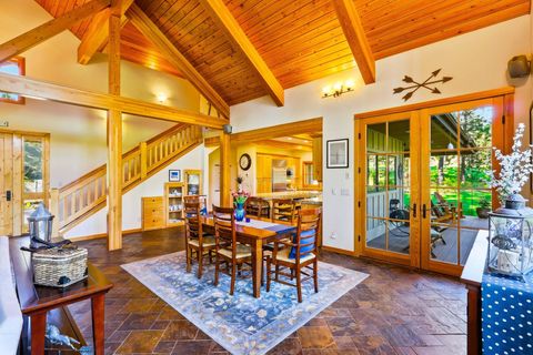 Tiny photo for 18829 Peony Place, Bend, OR 97702 (MLS # 220221330)