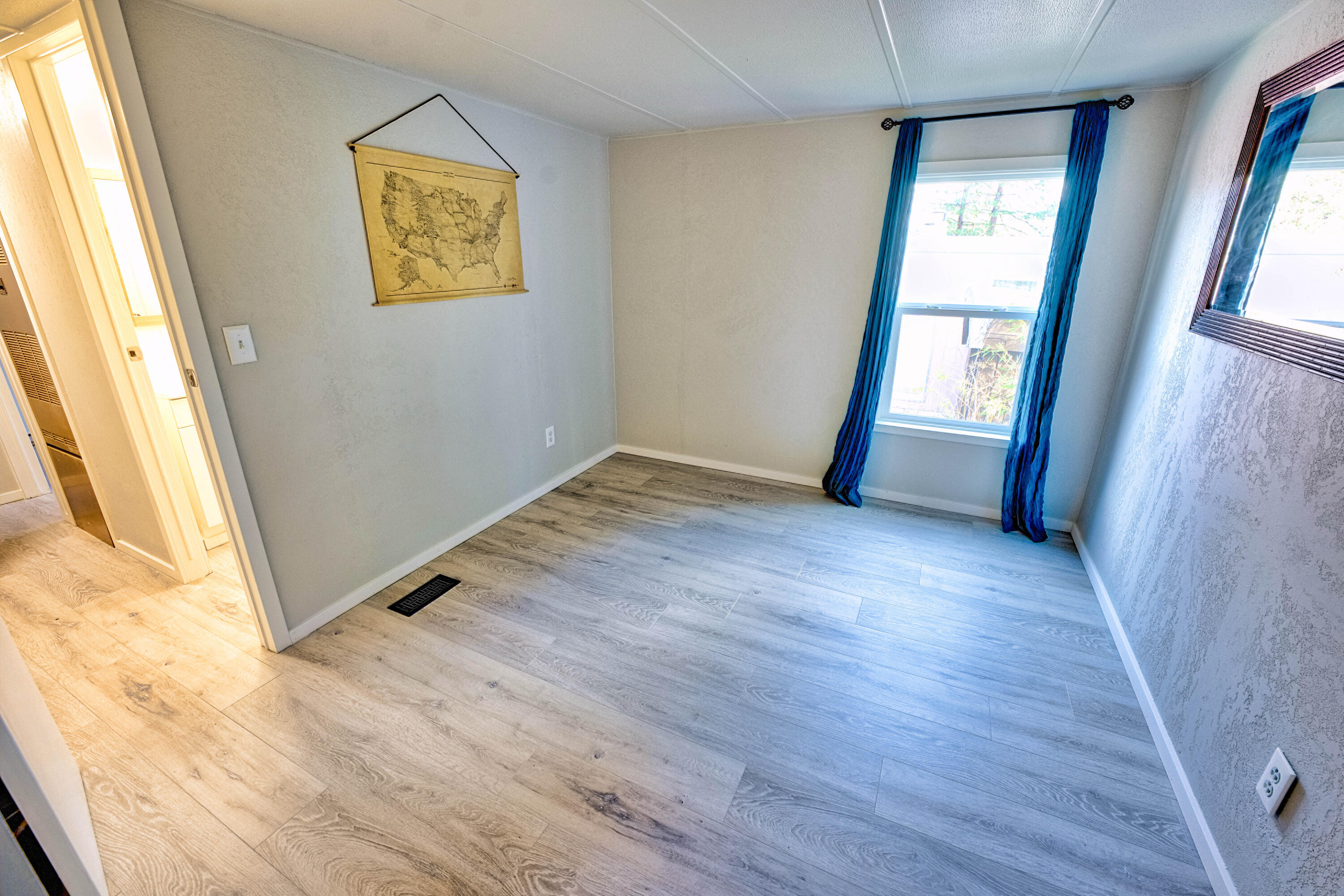 Siskiyou Village Unit No 1 - Residential