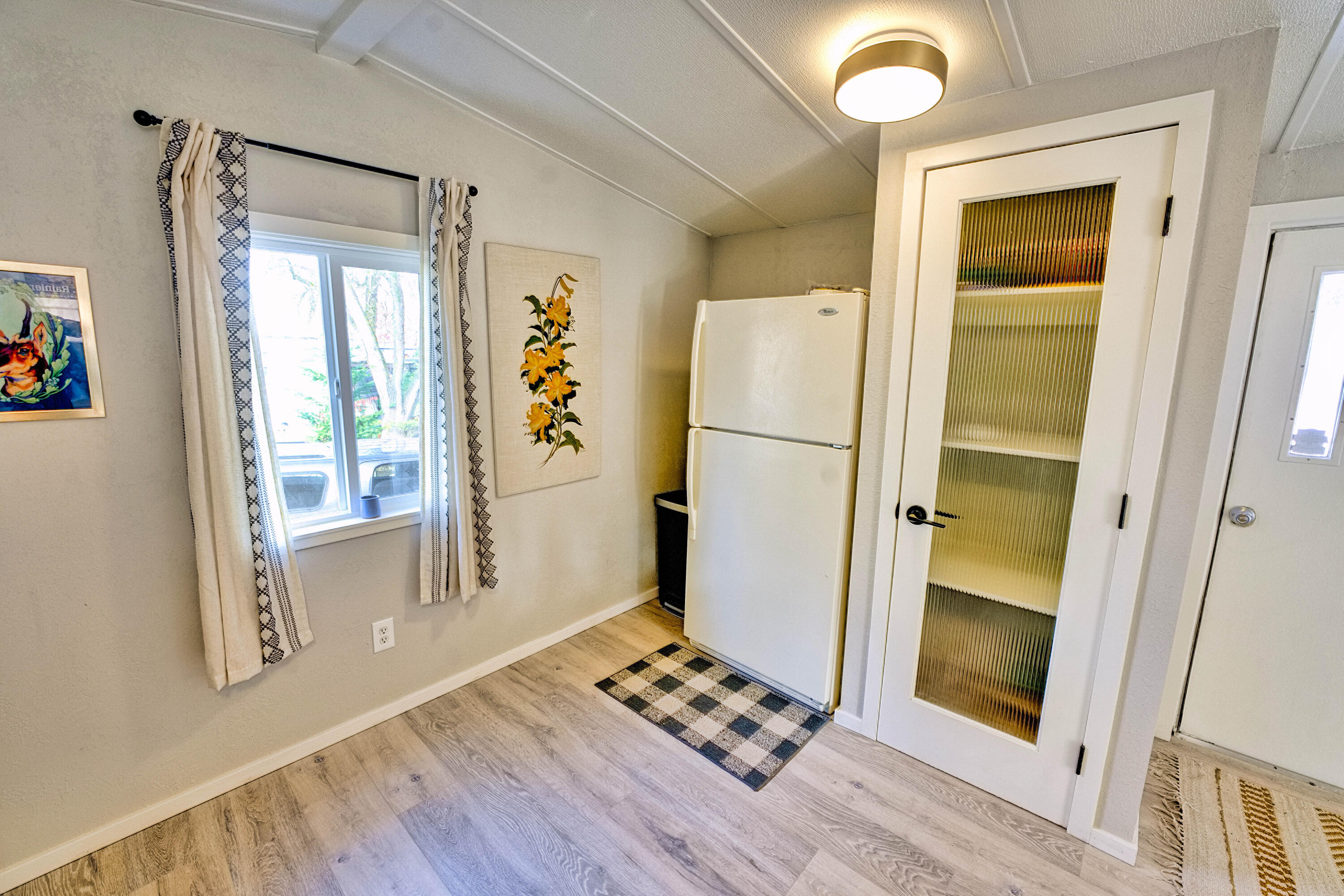 Siskiyou Village Unit No 1 - Residential