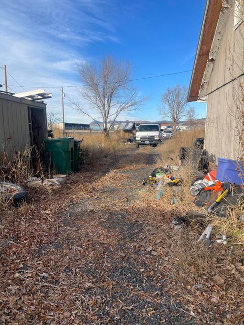 Tiny photo for 3364 Johns Avenue, Klamath Falls, OR 97603 (MLS # 220212690)