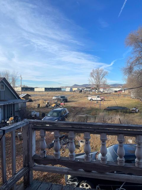 Tiny photo for 3364 Johns Avenue, Klamath Falls, OR 97603 (MLS # 220212690)