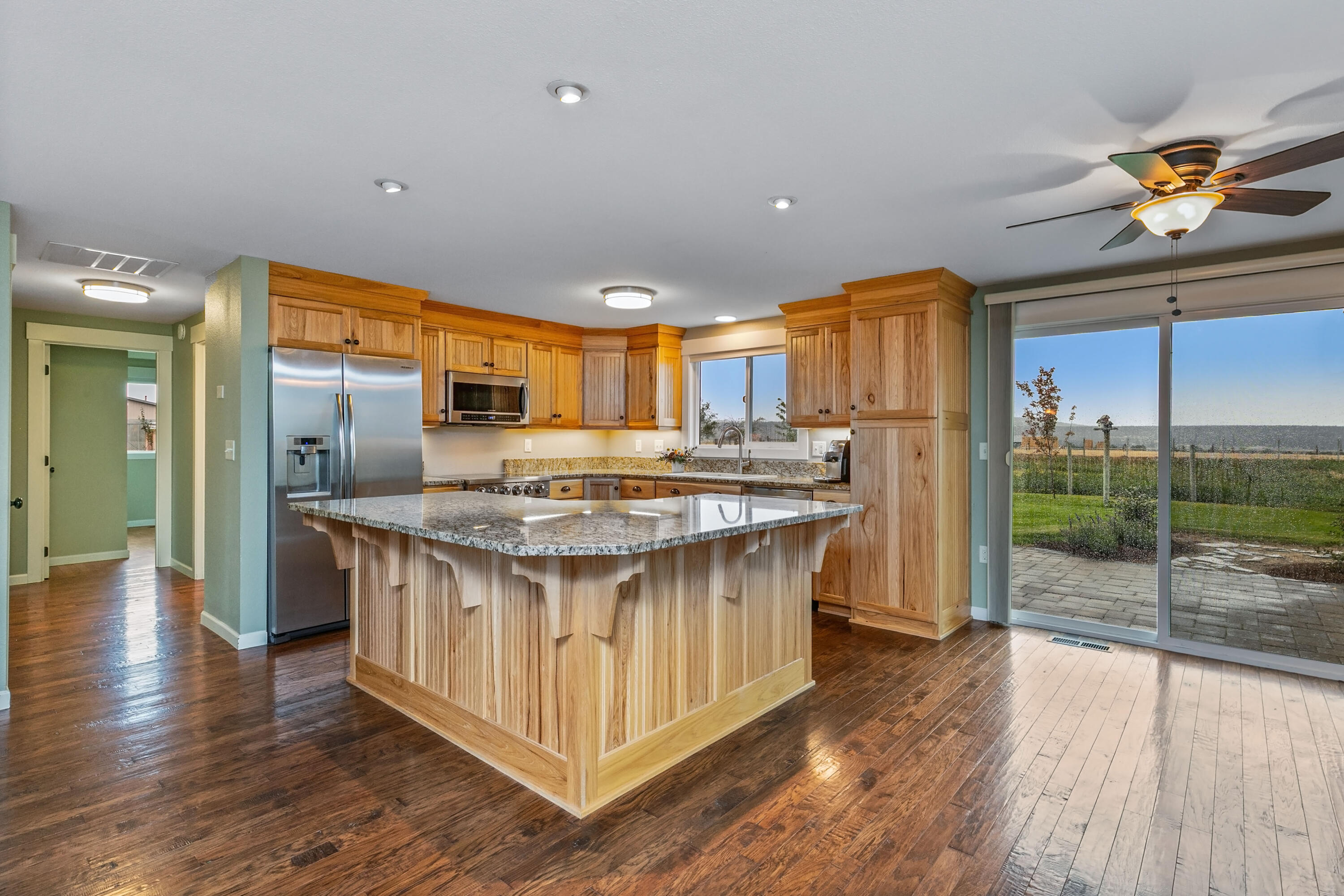 2305 NW Hackamore Lane