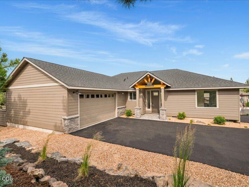 623 Goshawk Drive