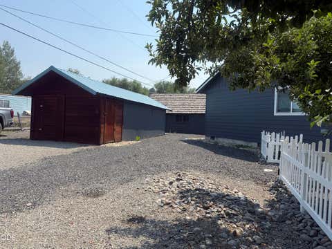 Tiny photo for 216 Avenue B, Seneca, OR 97873 (MLS # 220226154)