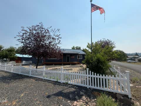 Tiny photo for 216 Avenue B, Seneca, OR 97873 (MLS # 220226154)