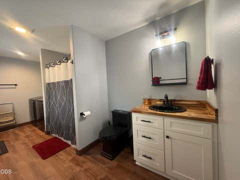 Tiny photo for 216 Avenue B, Seneca, OR 97873 (MLS # 220226154)
