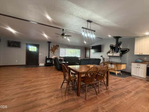 Tiny photo for 216 Avenue B, Seneca, OR 97873 (MLS # 220226154)