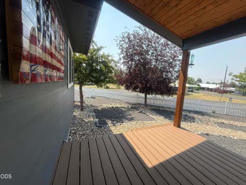 Tiny photo for 216 Avenue B, Seneca, OR 97873 (MLS # 220226154)