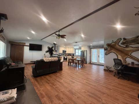 Tiny photo for 216 Avenue B, Seneca, OR 97873 (MLS # 220226154)