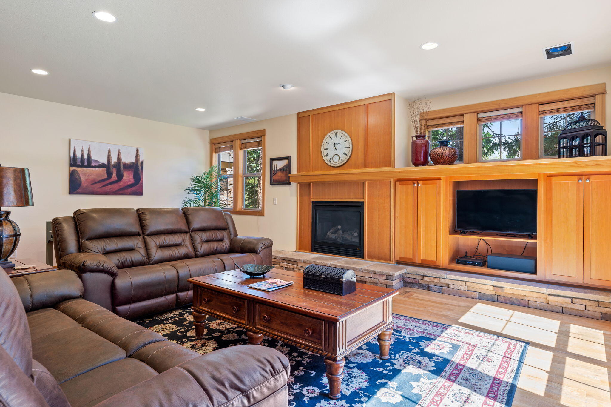 57190 Evergreen Loop 22