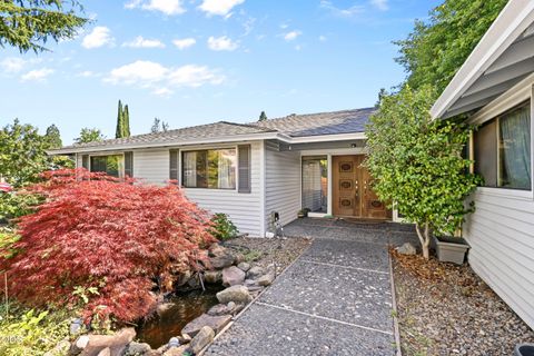 Tiny photo for 2951 Barclay Road, Medford, OR 97504 (MLS # 220223879)