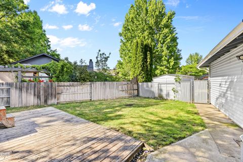 Tiny photo for 2951 Barclay Road, Medford, OR 97504 (MLS # 220223879)