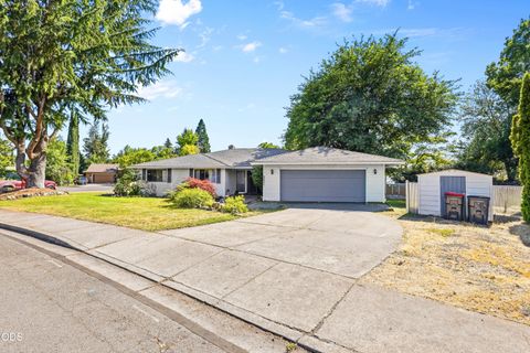 Photo of 2951 Barclay Road, Medford, OR 97504 (MLS # 220223879)
