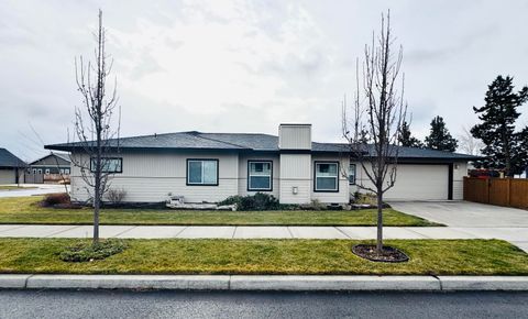 559 NW Rimrock Court Redmond OR 97756