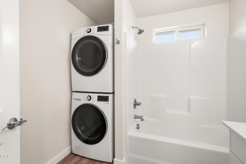 Tiny photo for 185 Northridge Terrace, Medford, OR 97501 (MLS # 220223881)