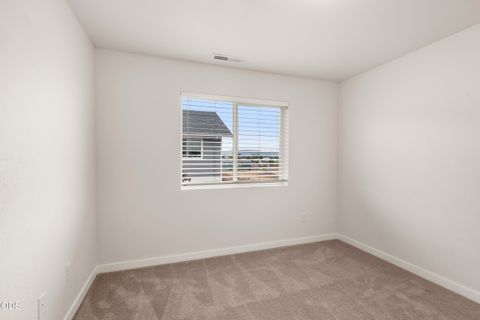 Tiny photo for 185 Northridge Terrace, Medford, OR 97501 (MLS # 220223881)