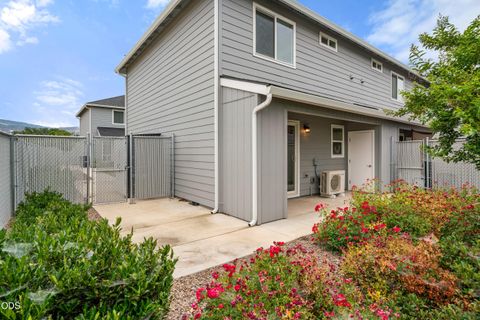 Tiny photo for 185 Northridge Terrace, Medford, OR 97501 (MLS # 220223881)
