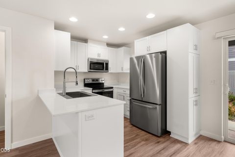 Tiny photo for 185 Northridge Terrace, Medford, OR 97501 (MLS # 220223881)