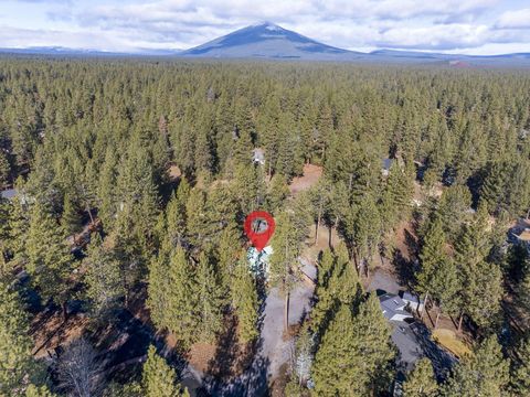 Tiny photo for 69288 Ladigo, Sisters, OR 97759 (MLS # 220215178)