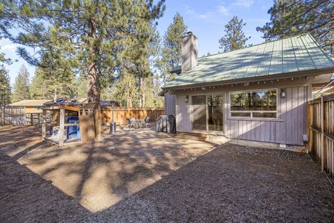 Tiny photo for 69288 Ladigo, Sisters, OR 97759 (MLS # 220215178)