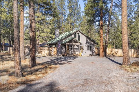 Tiny photo for 69288 Ladigo, Sisters, OR 97759 (MLS # 220215178)