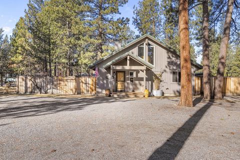 Tiny photo for 69288 Ladigo, Sisters, OR 97759 (MLS # 220215178)