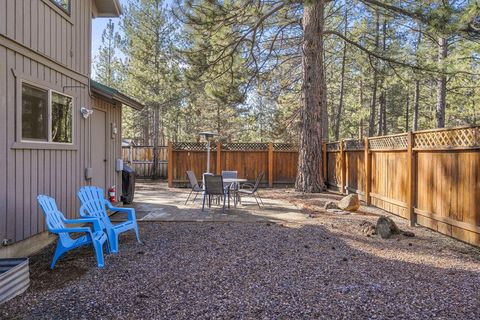Tiny photo for 69288 Ladigo, Sisters, OR 97759 (MLS # 220215178)