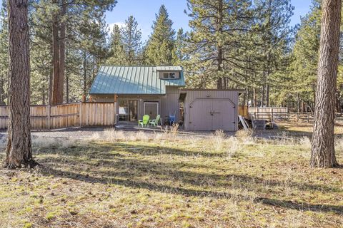 Tiny photo for 69288 Ladigo, Sisters, OR 97759 (MLS # 220215178)