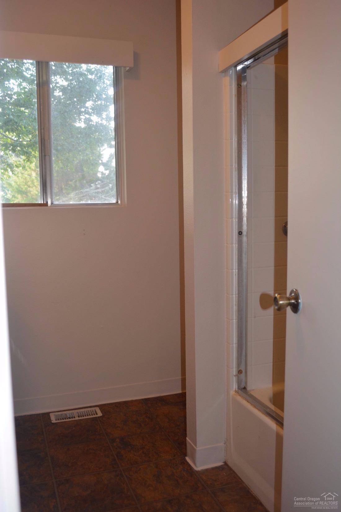 PleasVH - Residential