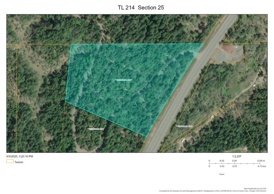 Bring your home plans and build that dream home. Beautiful acreage with a mix of wooded and open space, sloped but not too steep. Property is within 20 minutes of Grants Pass and about an hour to the coast. These good sized parcels are priced well and could be purchased individually or save by buying more than one.