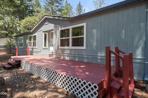 Tiny photo for 505 Udee Road, OBrien, OR 97534 (MLS # 220225094)