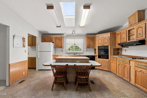 Tiny photo for 505 Udee Road, OBrien, OR 97534 (MLS # 220225094)