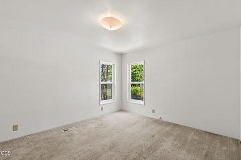 Tiny photo for 505 Udee Road, OBrien, OR 97534 (MLS # 220225094)