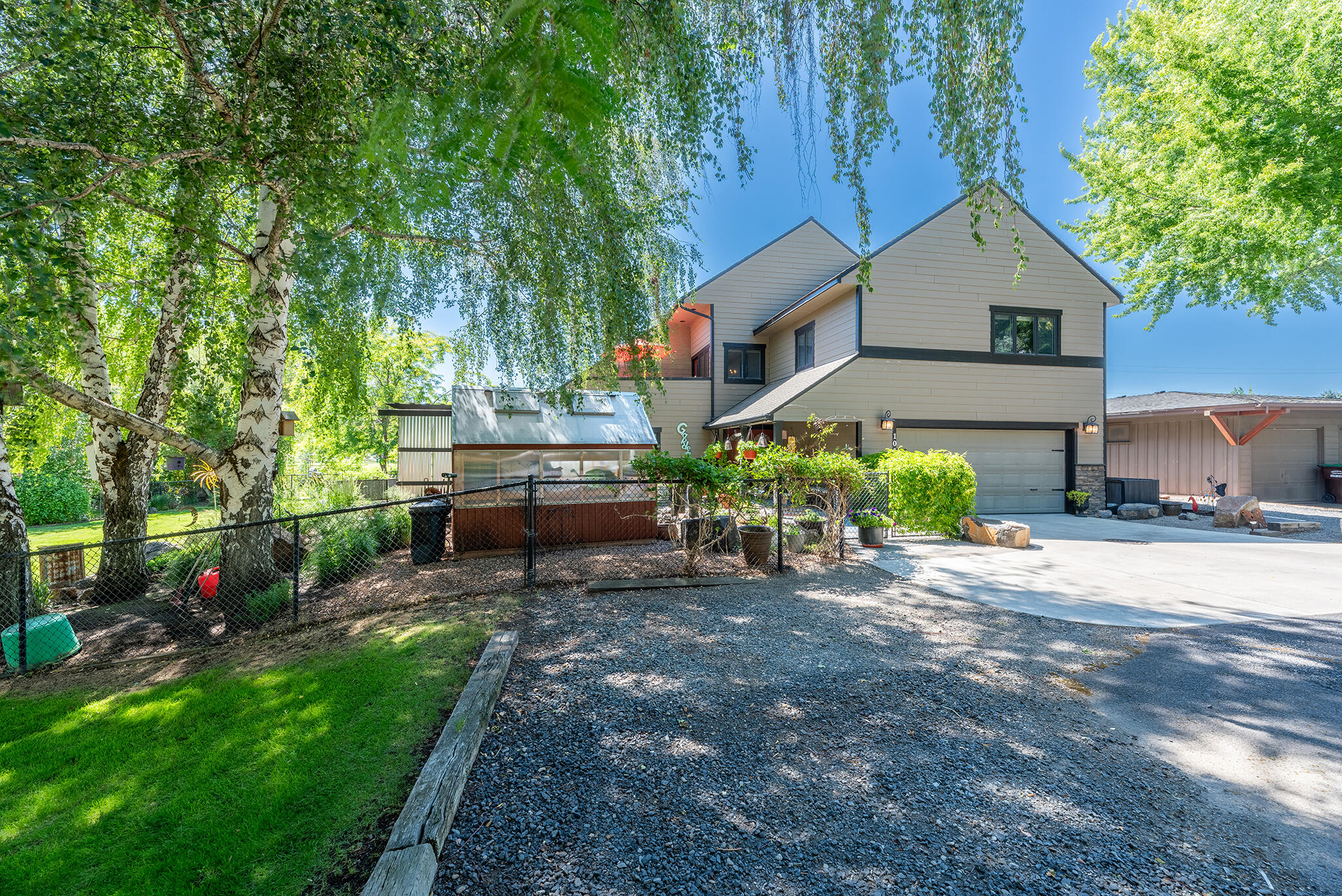 101 NE Marmot Lane