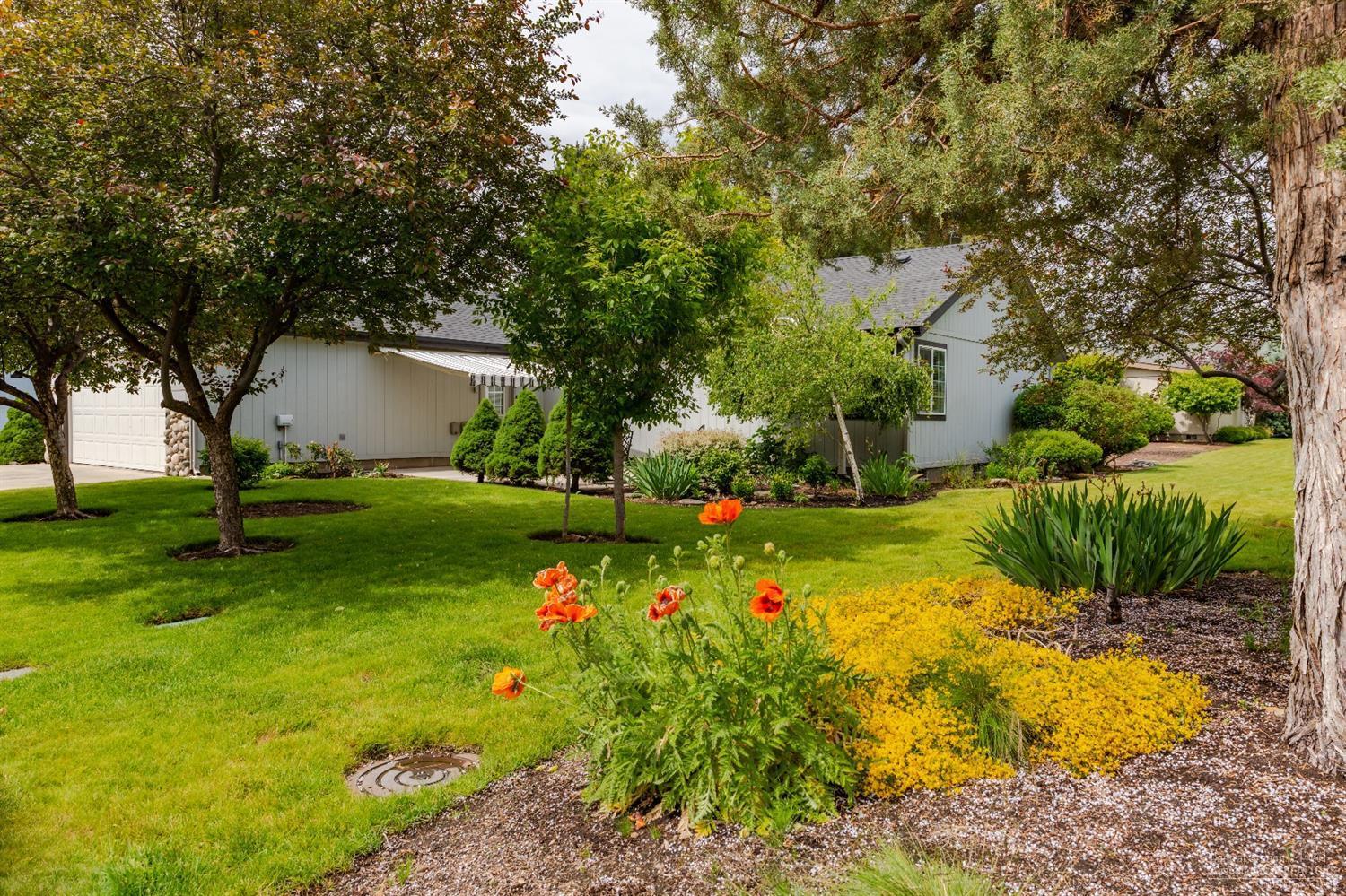 Pines At Sisters - Residential