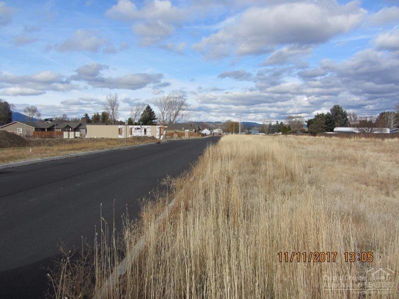 McKay Meadows - Land