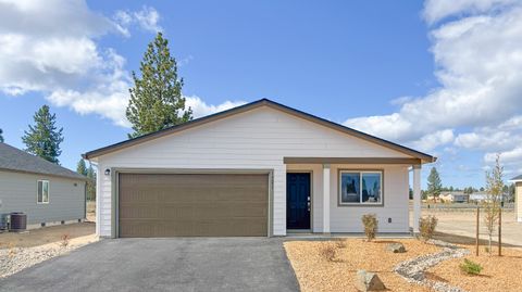Photo of 16651 Grey Pine St St, La Pine, OR 97739 (MLS # 220219599)