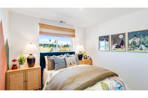 Tiny photo for 16651 Grey Pine St St, La Pine, OR 97739 (MLS # 220219599)