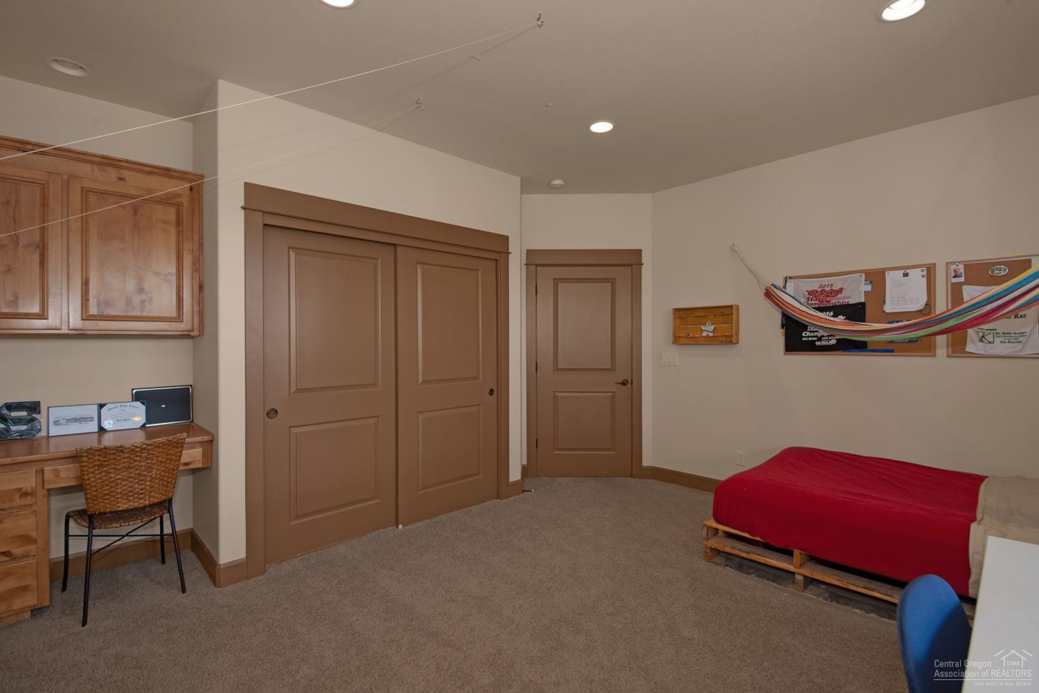 Skyliner Summit - Residential