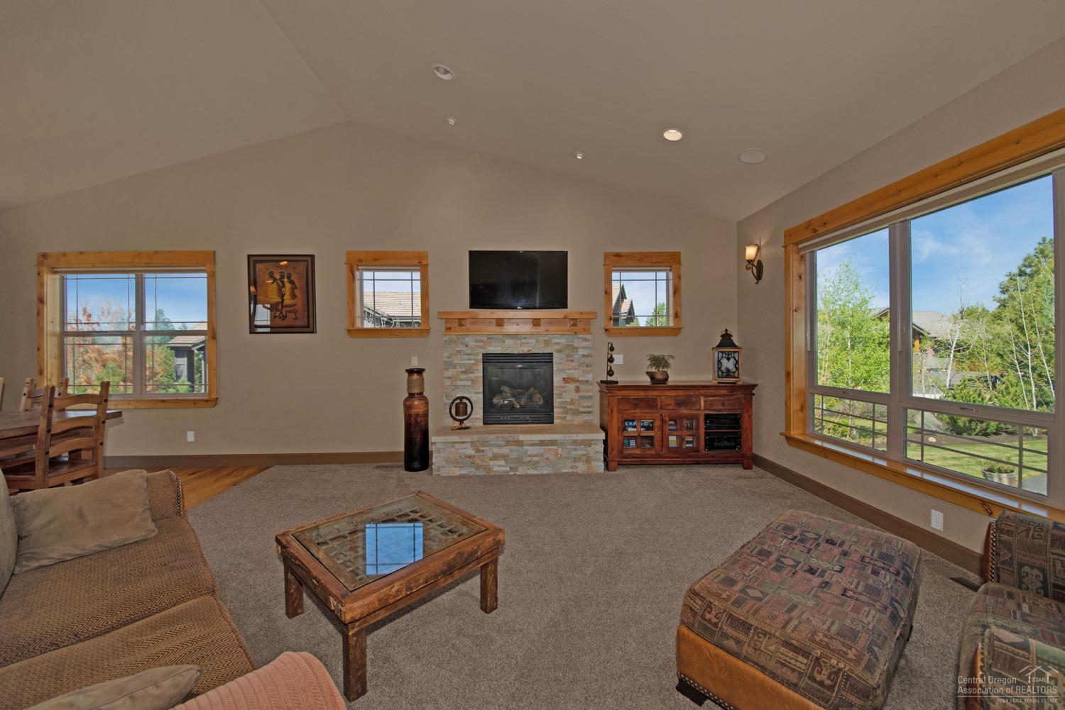 Skyliner Summit - Residential