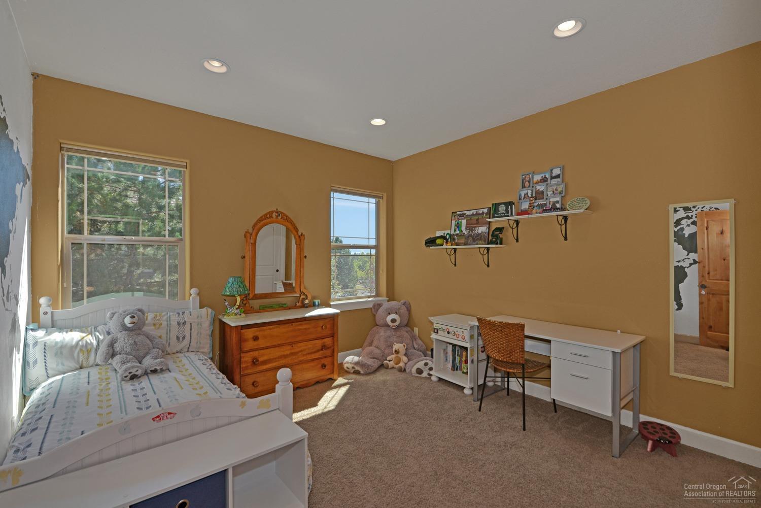 Skyliner Summit - Residential