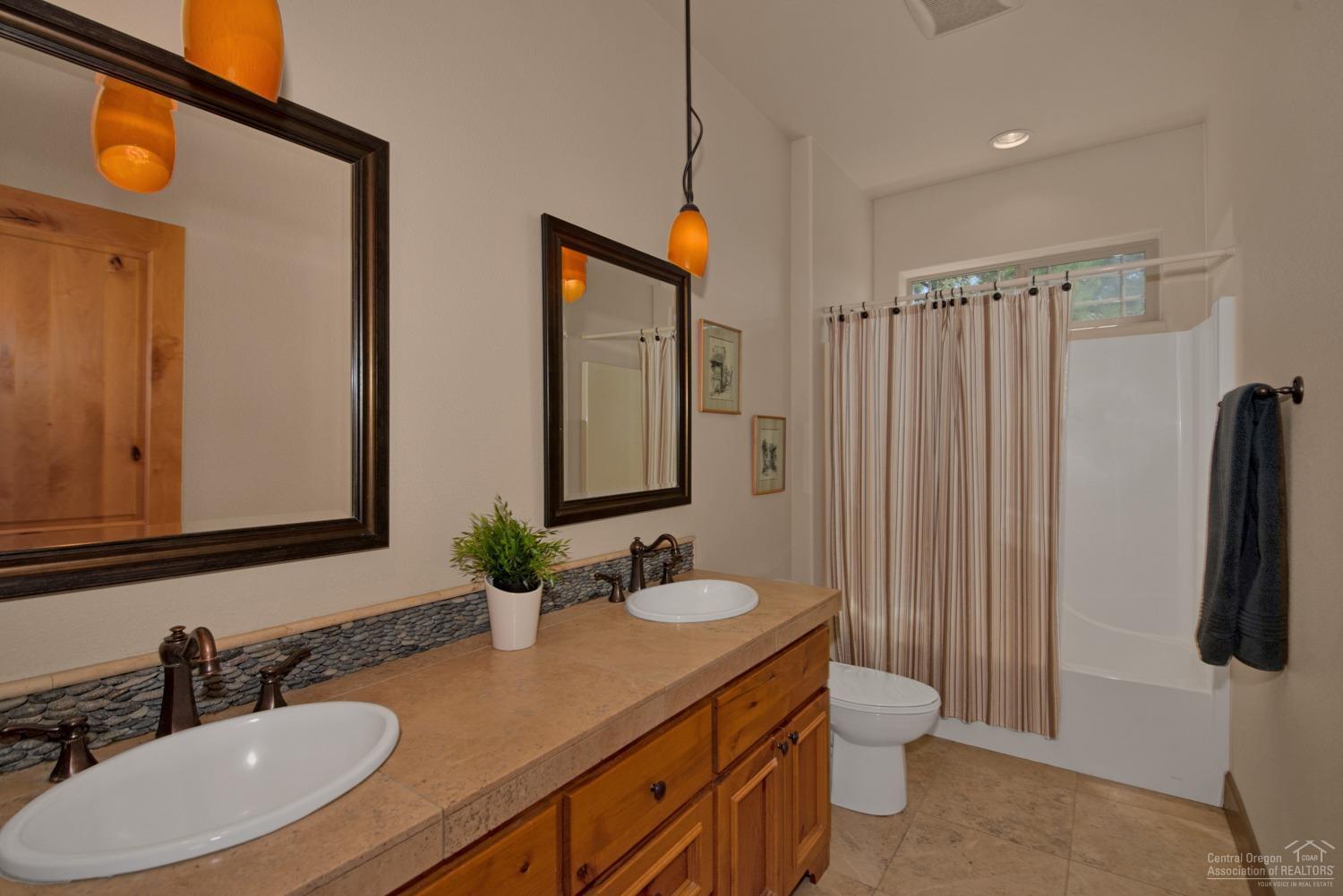 Skyliner Summit - Residential