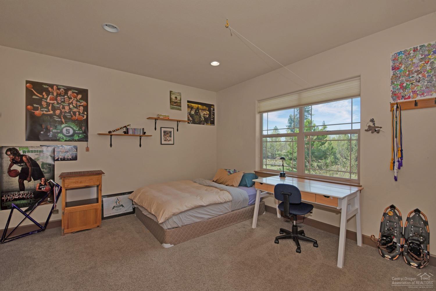 Skyliner Summit - Residential