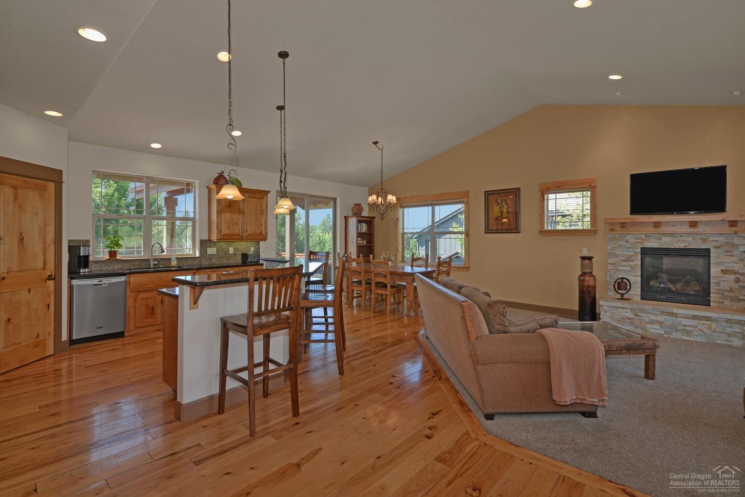 Skyliner Summit - Residential