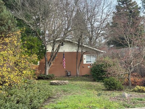 Tiny photo for 225 SW Westholm Avenue, Grants Pass, OR 97526 (MLS # 220212400)
